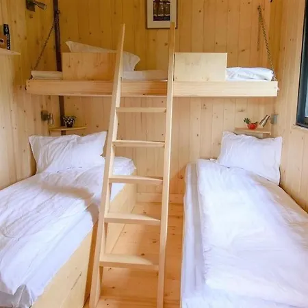 Cabane, Animaux Ok - 5 Pers. - Api-1-52-2629 مكان تخييم *